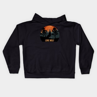 Lone wolf howling in the forest Kids Hoodie